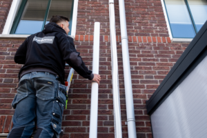 Bernini Media (Berninimakesthings) - -1964